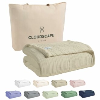 Linen blanket with tote bag in various colors.